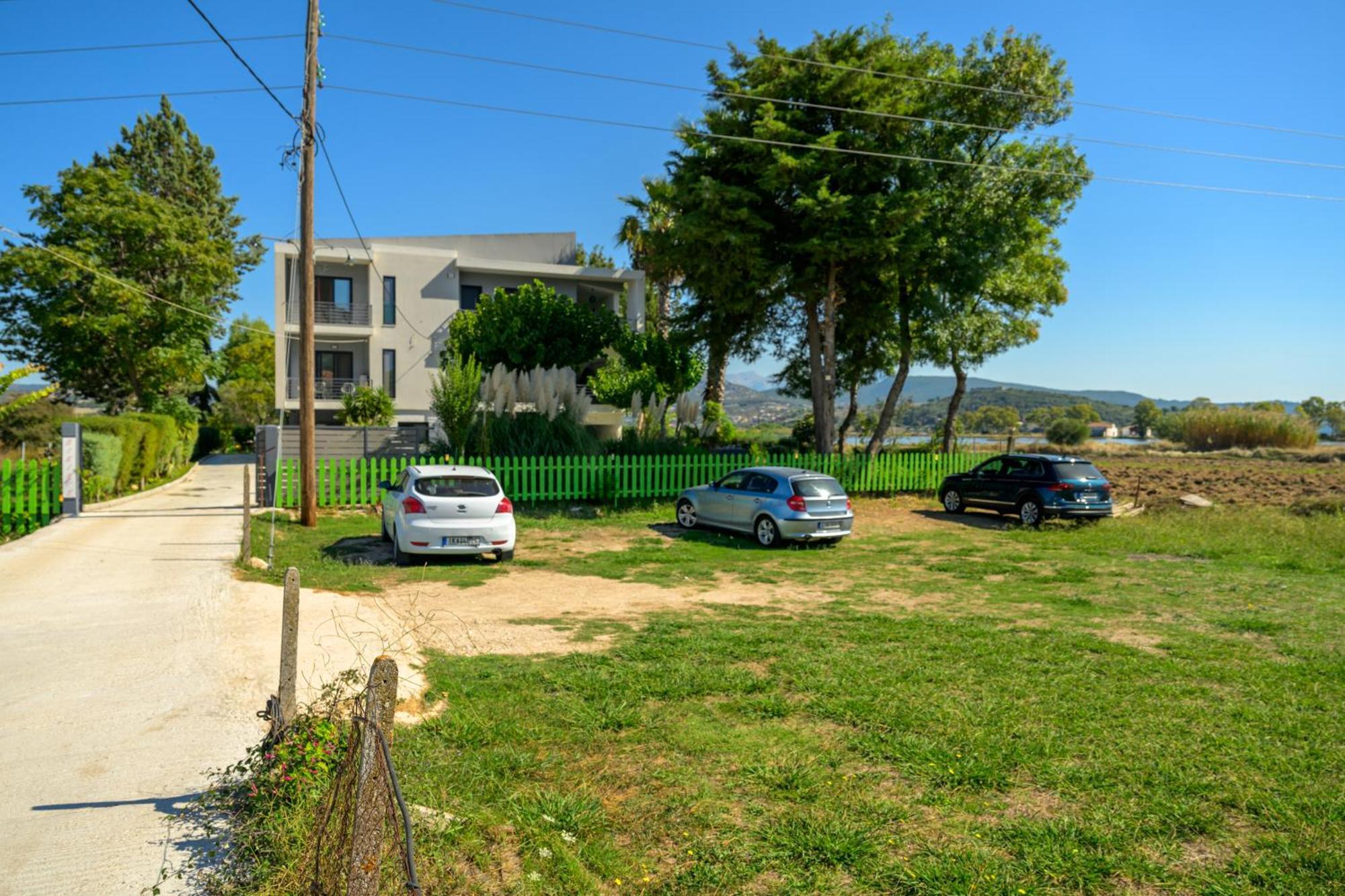 Bikini Apartments Kariótai Exterior foto