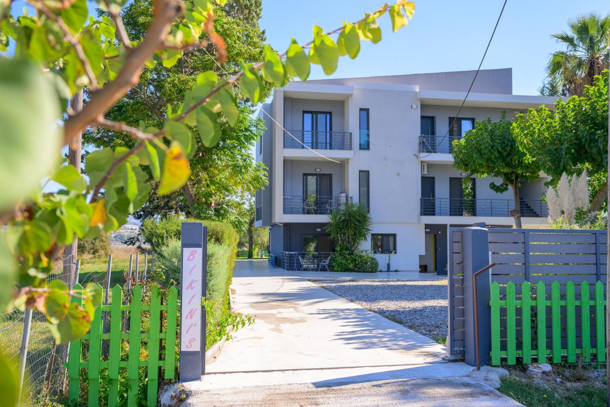 Bikini Apartments Kariótai Exterior foto